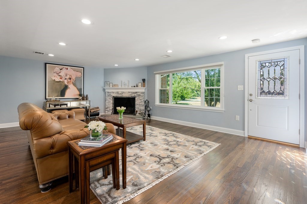 4 Suncrest Road Andover, MA 01810 - Photo 12 of 37