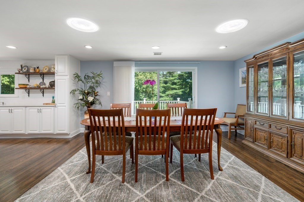 4 Suncrest Road Andover, MA 01810 - Photo 15 of 37