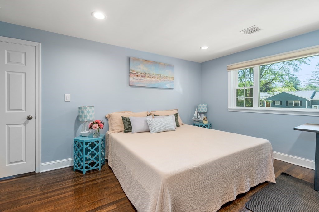 4 Suncrest Road Andover, MA 01810 - Photo 20 of 37