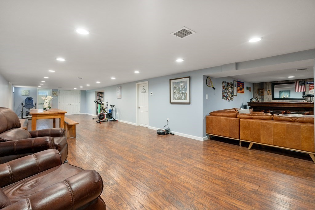 4 Suncrest Road Andover, MA 01810 - Photo 26 of 37