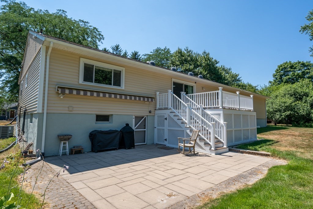 4 Suncrest Road Andover, MA 01810 - Photo 32 of 37