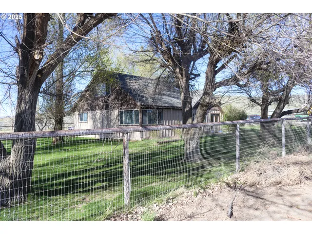 $1,100,000 | 43151 Eagle Lane, Burns, OR 97720