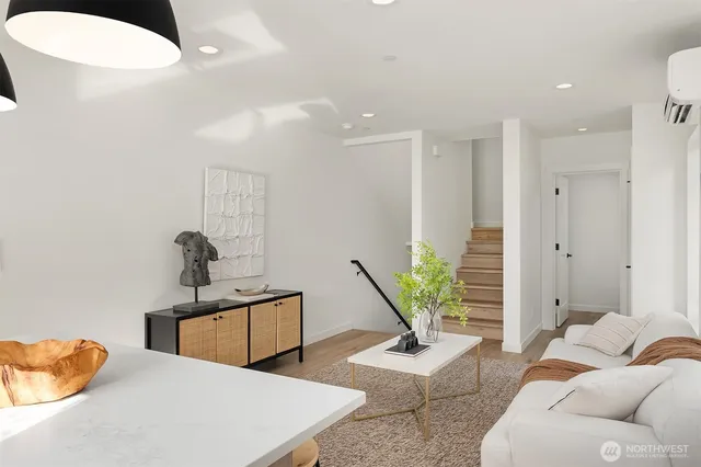 $779,950 | 333 Northwest 47th Street, Unit C, Seattle, WA 98107