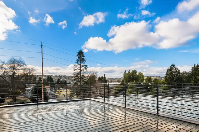 $779,950 | 333 Northwest 47th Street, Unit C, Seattle, WA 98107