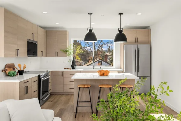 $779,950 | 333 Northwest 47th Street, Unit C, Seattle, WA 98107
