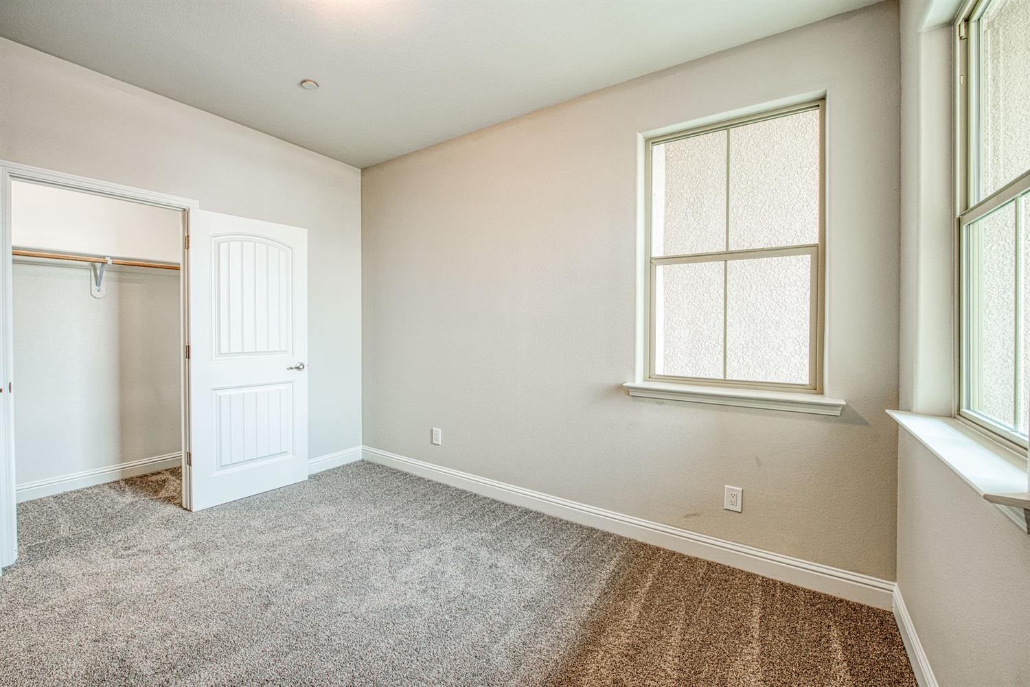 702 Alpine Way Madera, CA 93636 - Photo 24 of 35 Gallery Image 24