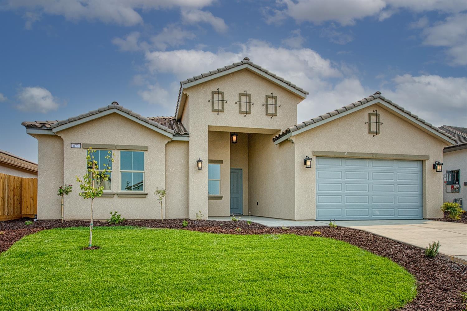 702 Alpine Way Madera, CA 93636 - Photo 4 of 35 Gallery Image 4