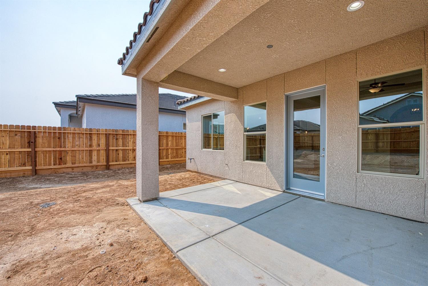 702 Alpine Way Madera, CA 93636 - Photo 33 of 35 Gallery Image 33