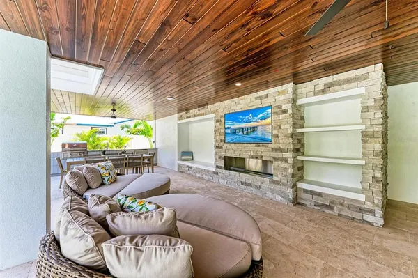 $4,440,000 | 215 83rd Street, Holmes Beach, FL 34217