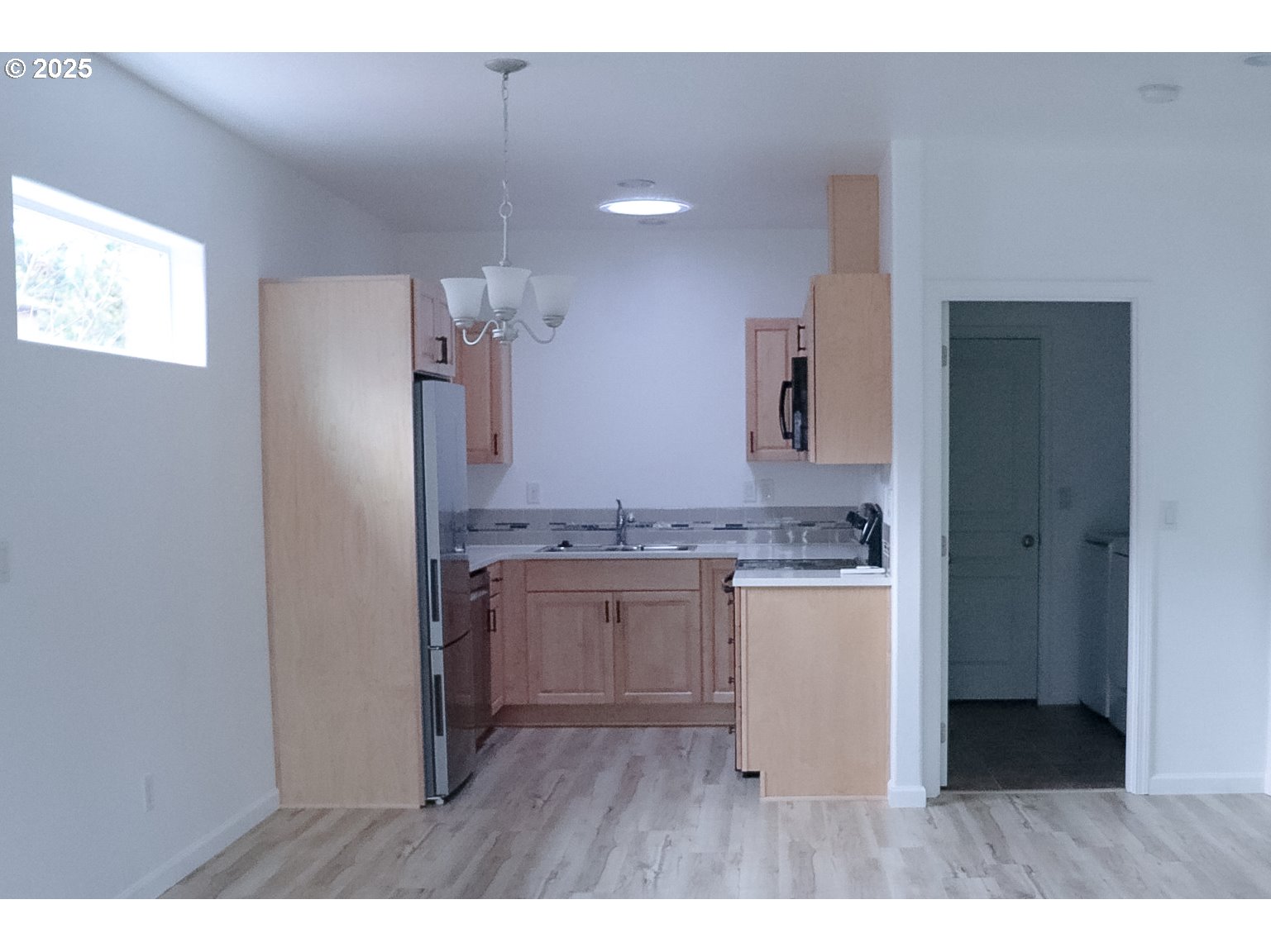 3023 Hummingbird Lane Eugene, OR 97405 - Photo 12 of 28