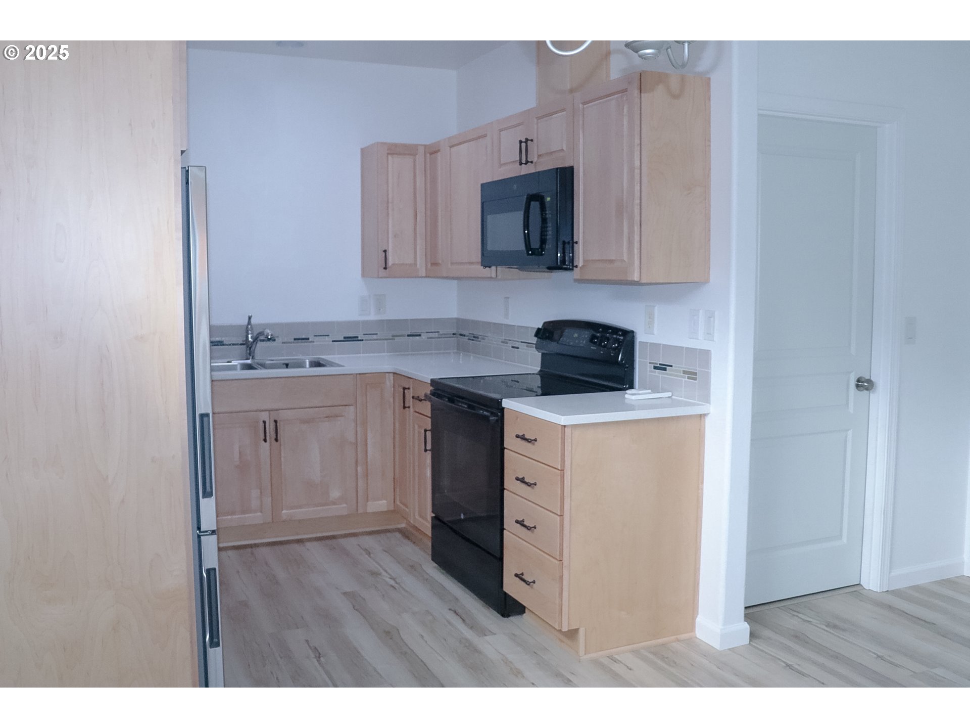 3023 Hummingbird Lane Eugene, OR 97405 - Photo 14 of 28