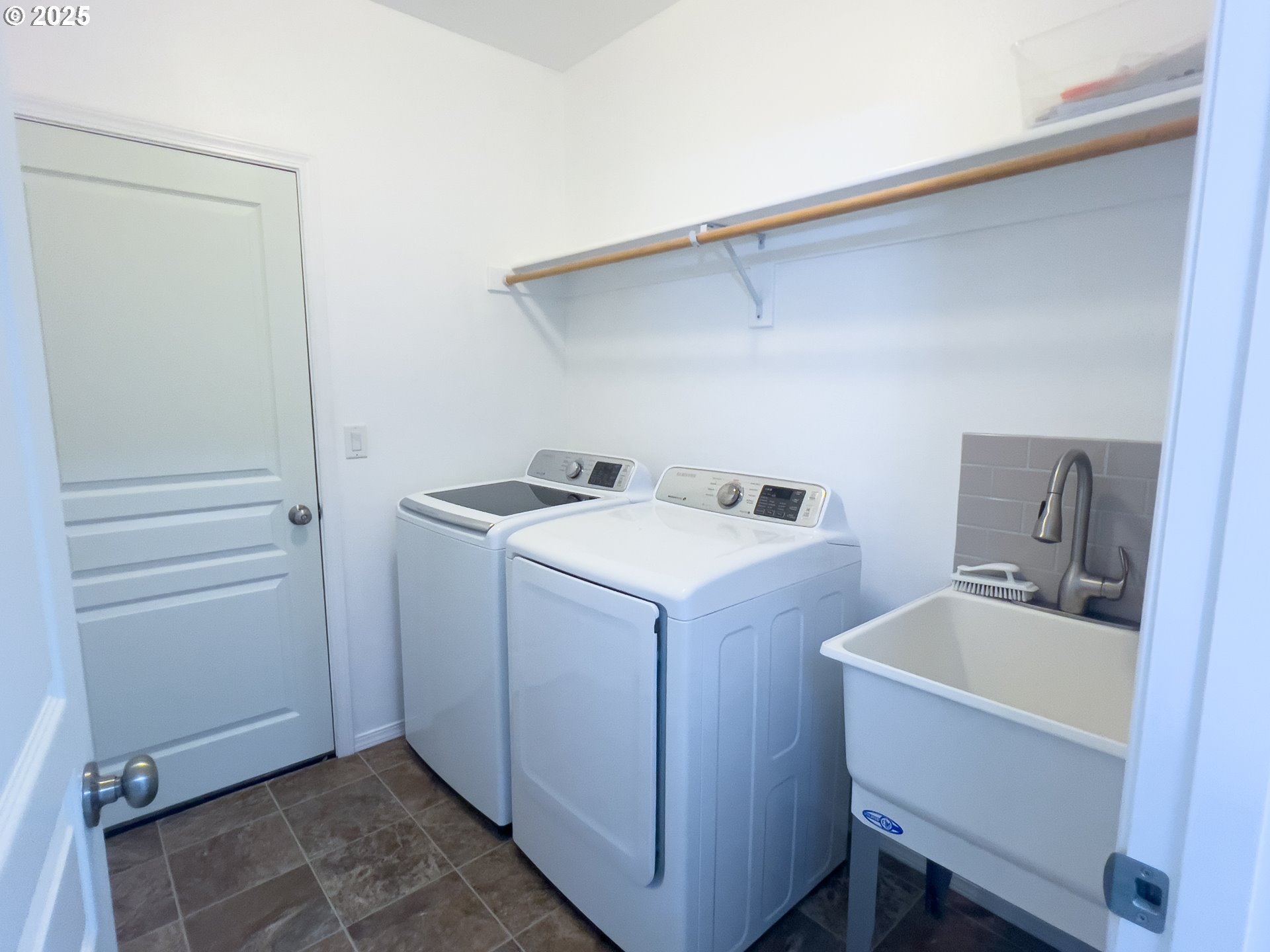 3023 Hummingbird Lane Eugene, OR 97405 - Photo 24 of 28