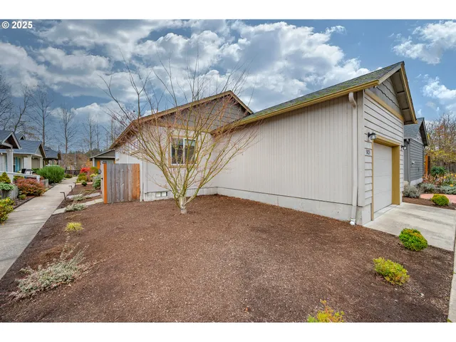 $450,000 | 3023 Hummingbird Lane, Eugene, OR 97405