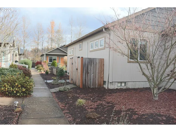 $437,500 | 3023 Hummingbird Lane, Eugene, OR 97405