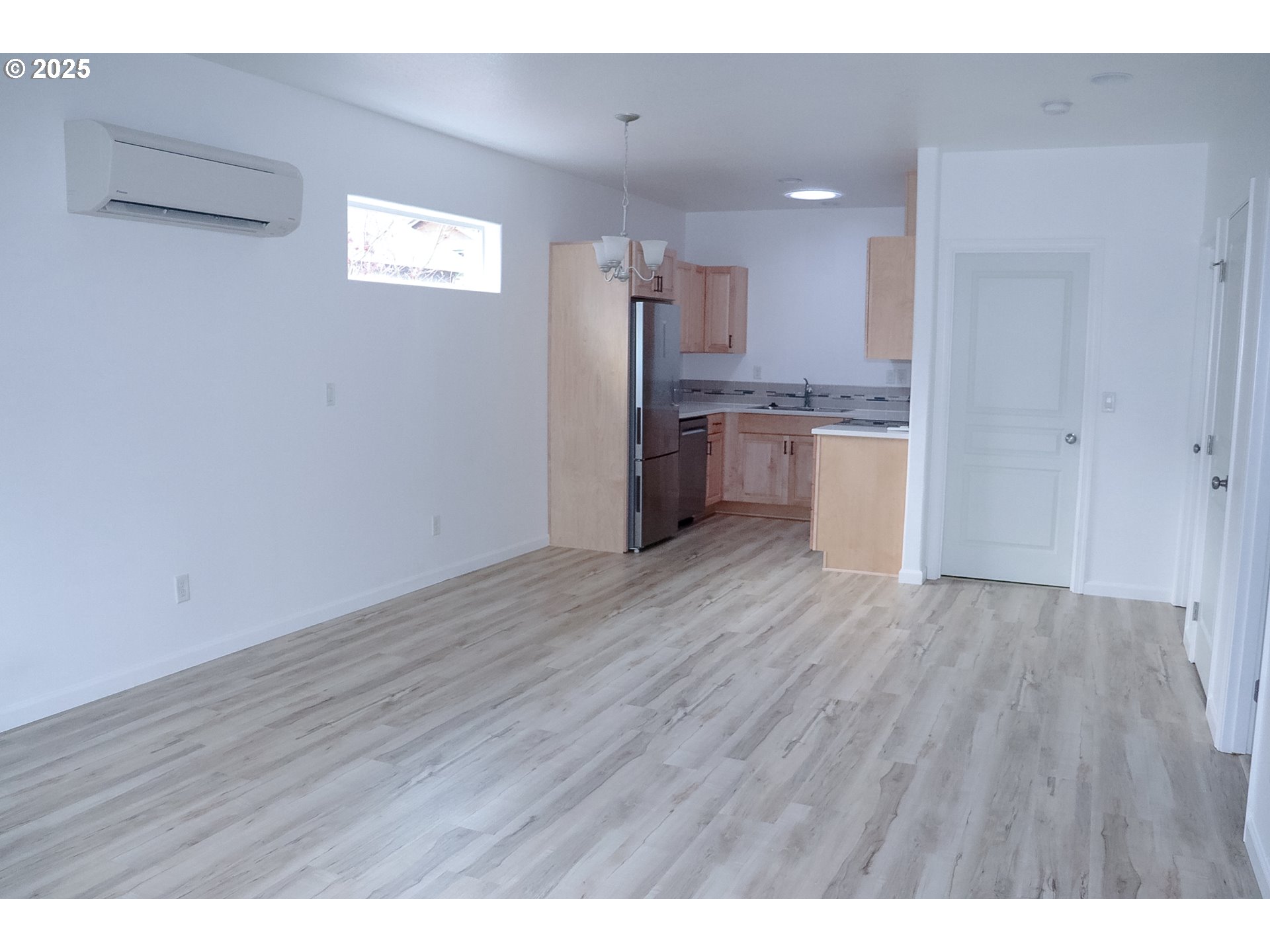 3023 Hummingbird Lane Eugene, OR 97405 - Photo 9 of 28