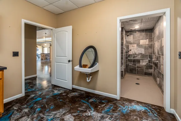 $650,000 | 109 West Poplar Street, Harrisburg, IL 62946