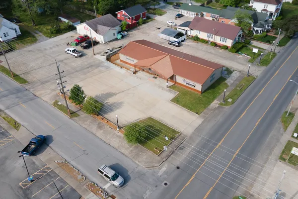 $650,000 | 109 West Poplar Street, Harrisburg, IL 62946