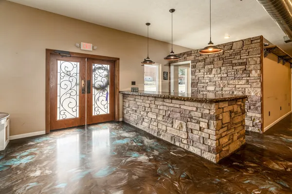 $650,000 | 109 West Poplar Street, Harrisburg, IL 62946