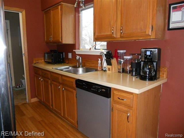 3311 Culbertson Avenue Rochester, MI 48307 - Photo 8 of 15 Kitchen