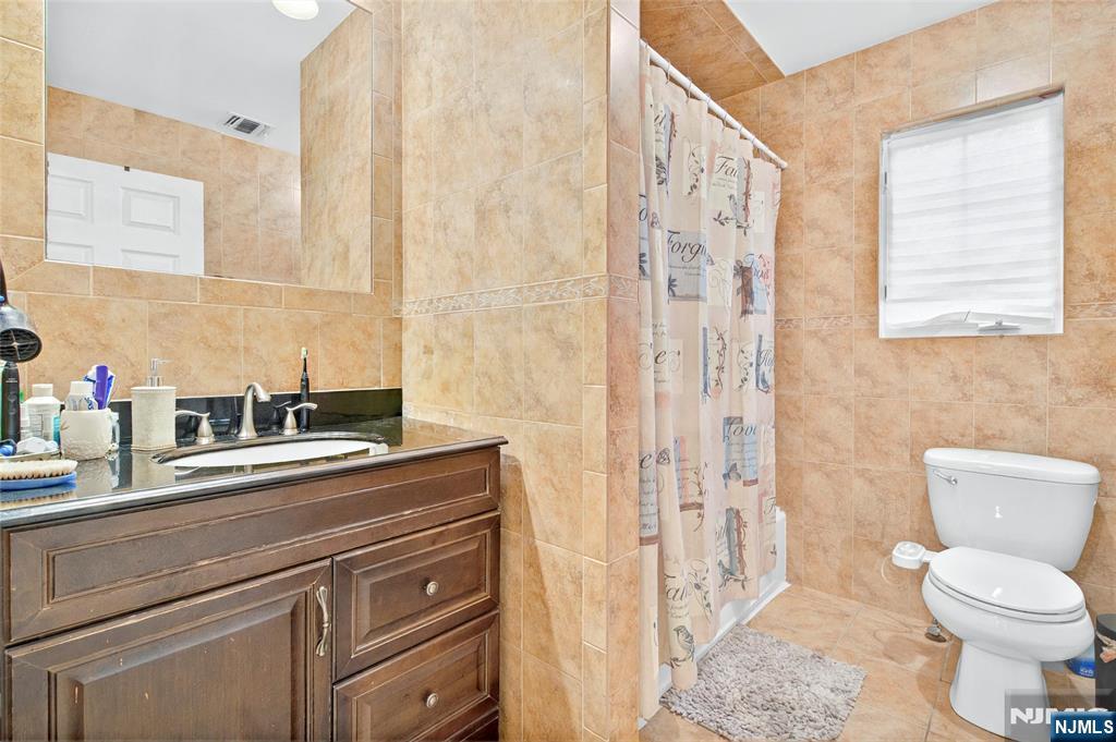 286 James Street Hackensack, NJ 07601 - Photo 33 of 50