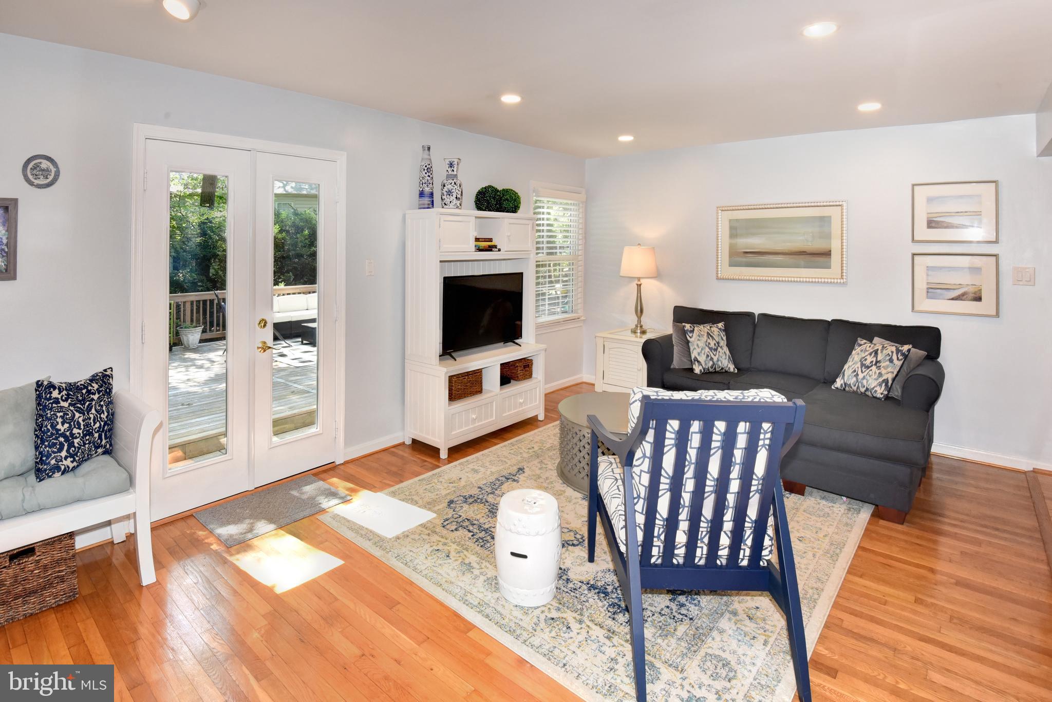 1337 Buttermilk Lane Reston, VA 20190 - Photo 14 of 43 living room w/updated doors