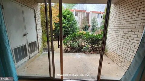 $2,050 | 14414 Parkvale Road, Unit 2, Rockville, MD 20853