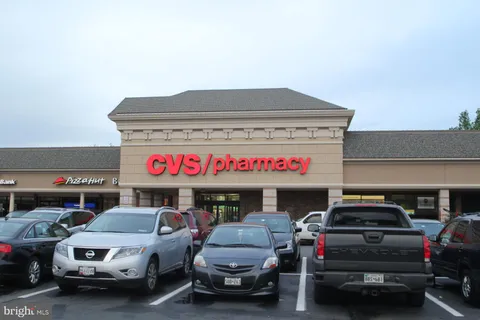 $2,050 | 14414 Parkvale Road, Unit 2, Rockville, MD 20853