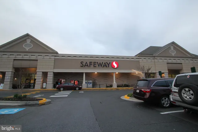 $2,150 | 14414 Parkvale Road, Unit 2, Rockville, MD 20853