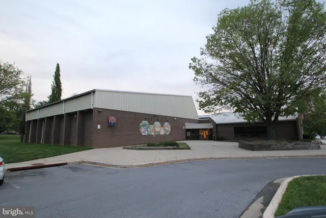 $2,150 | 14414 Parkvale Road, Unit 2, Rockville, MD 20853