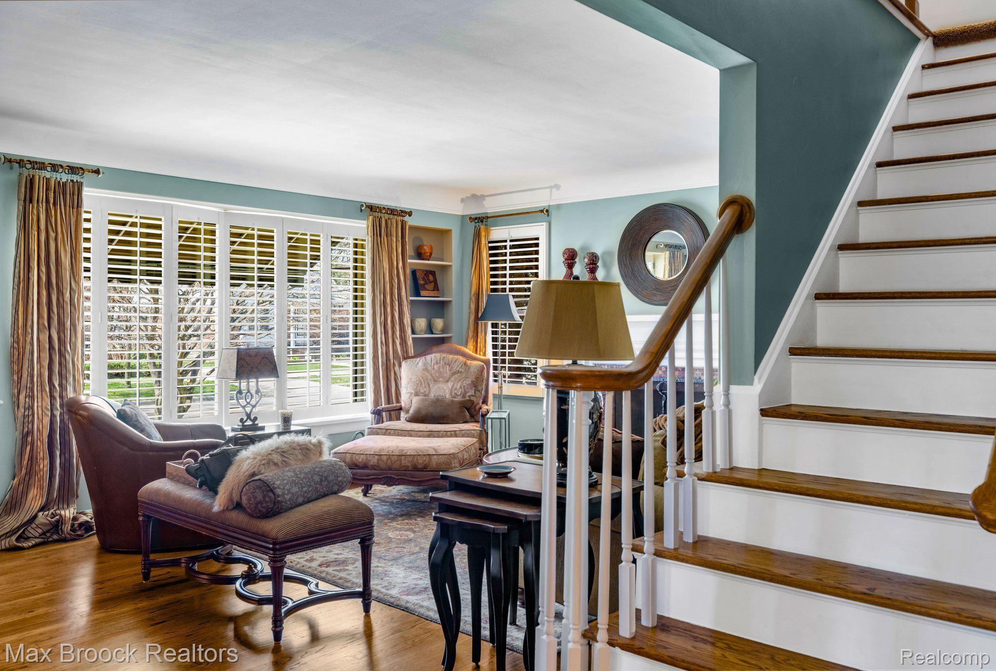 111 Maplefield Road Pleasant Ridge, MI 48069 - Photo 10 of 48 Stairway view to Living Room