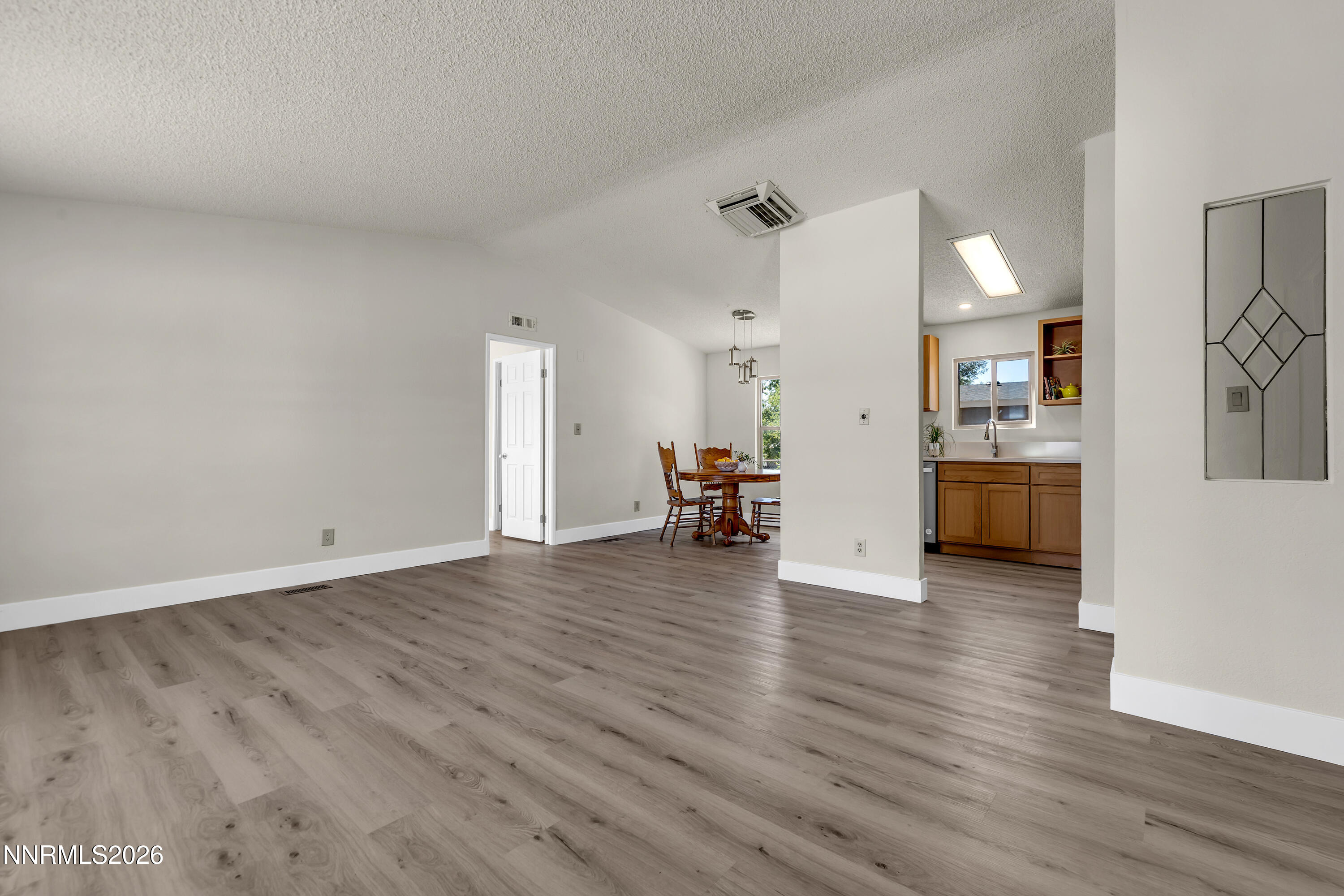 5136 Sun Valley Boulevard Sun Valley, NV 89433 - Photo 3 of 33 SunValley5136-003