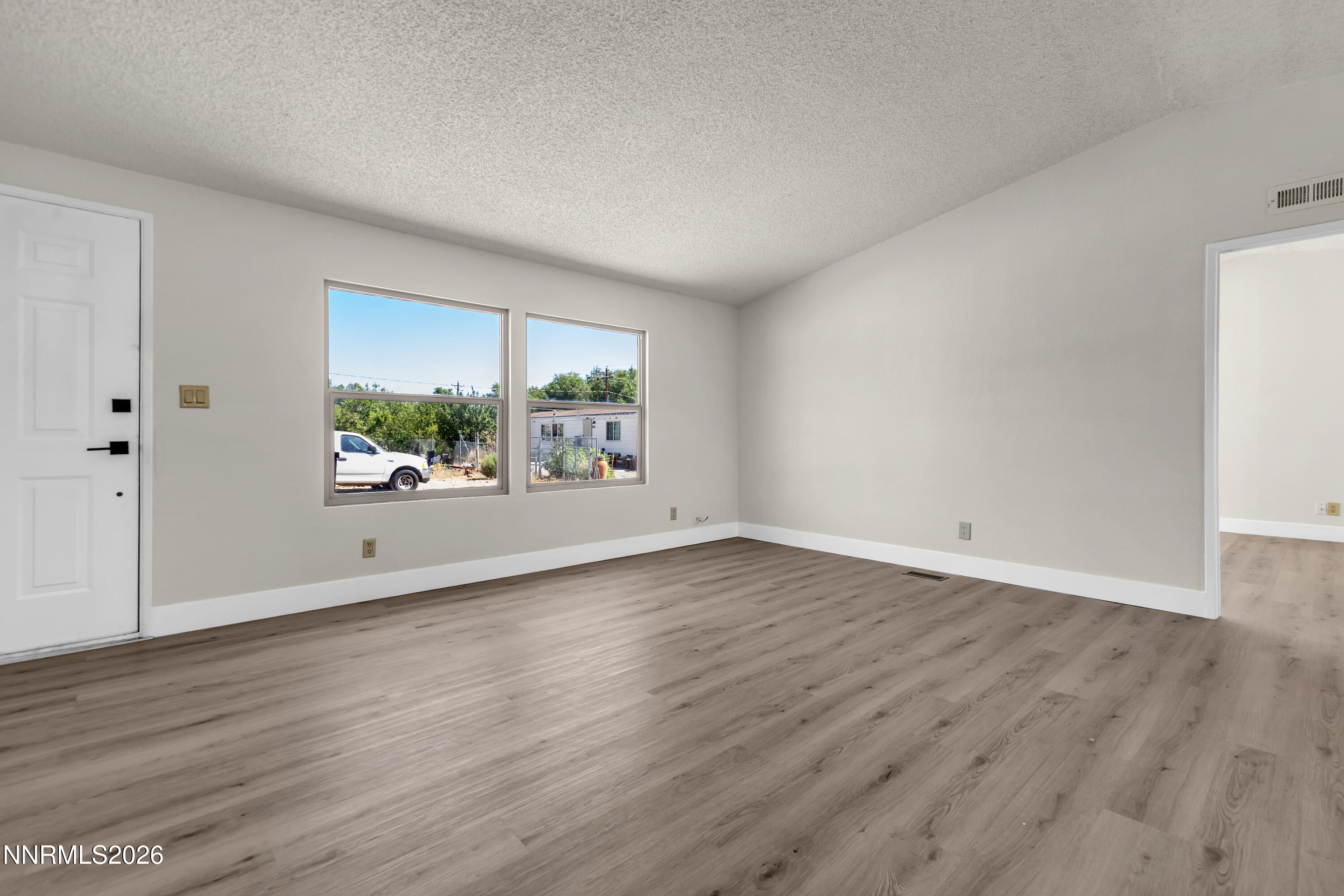 5136 Sun Valley Boulevard Sun Valley, NV 89433 - Photo 6 of 33 SunValley5136-006