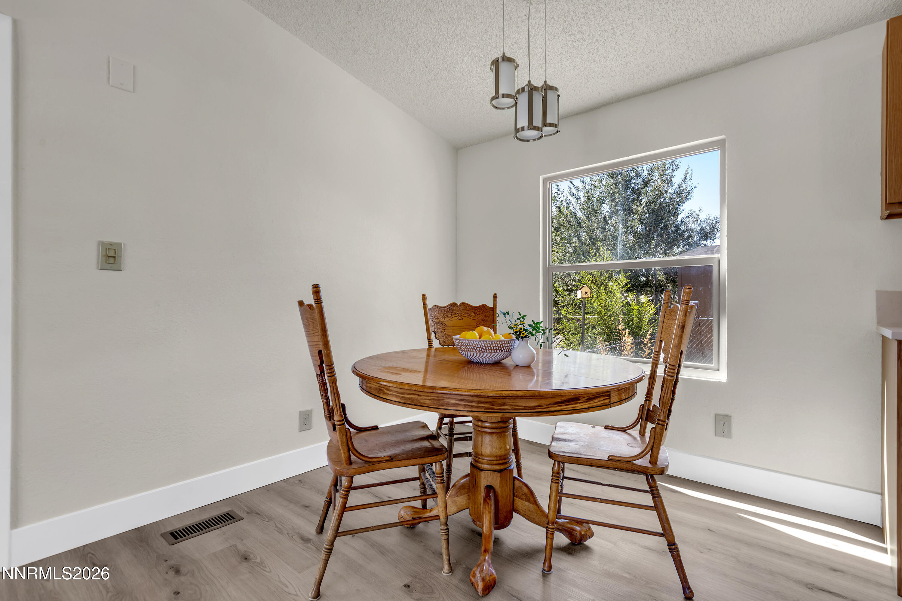 5136 Sun Valley Boulevard Sun Valley, NV 89433 - Photo 8 of 33 SunValley5136-008