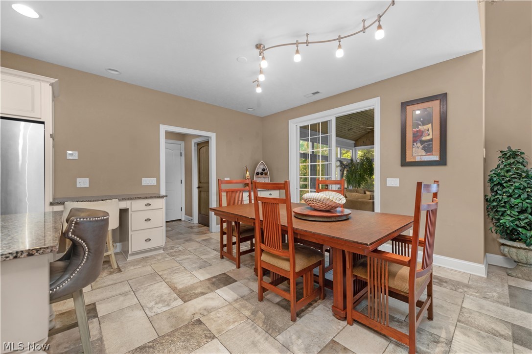 1045 North Quarry Road Amherst, OH 44001 - Photo 11 of 50