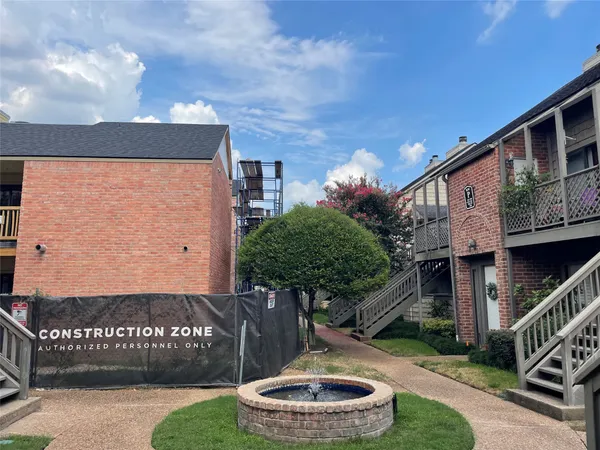 $175,000 | 2829 Timmons Lane, Unit 215, Houston, TX 77027