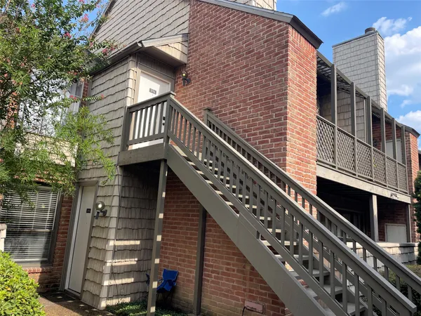 $175,000 | 2829 Timmons Lane, Unit 215, Houston, TX 77027