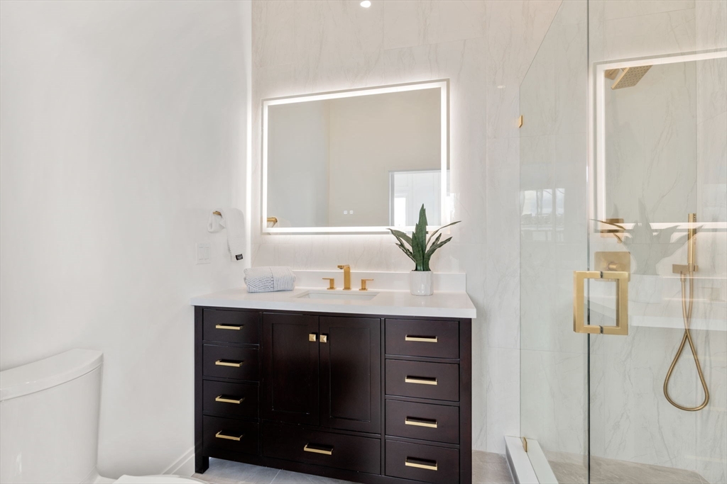 9 Russell Street, Unit PH Boston, MA 02129 - Photo 12 of 23