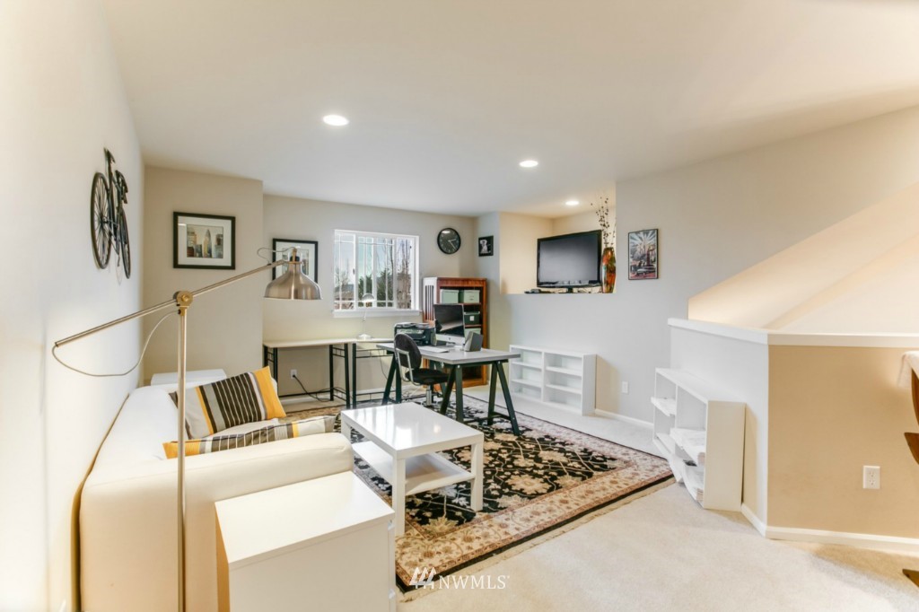 16623 Southeast 162nd Street Renton, WA 98058 - Photo 12 of 20 Gallery Image 12