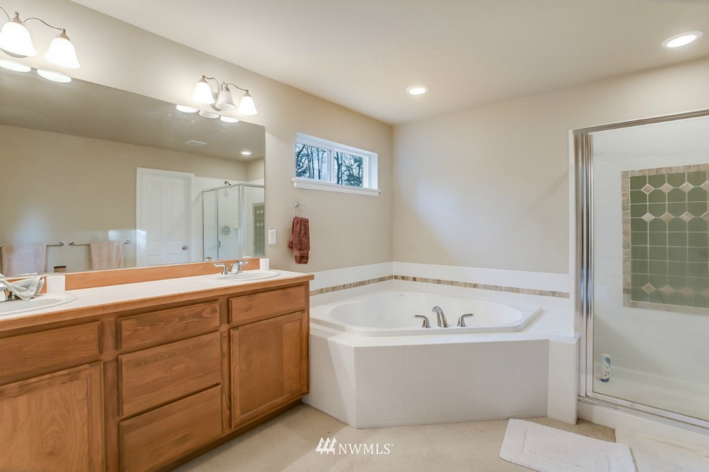 16623 Southeast 162nd Street Renton, WA 98058 - Photo 14 of 20 Gallery Image 14
