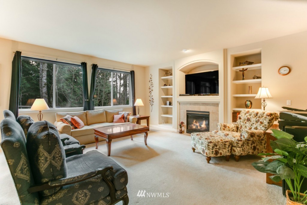16623 Southeast 162nd Street Renton, WA 98058 - Photo 6 of 20 Gallery Image 6