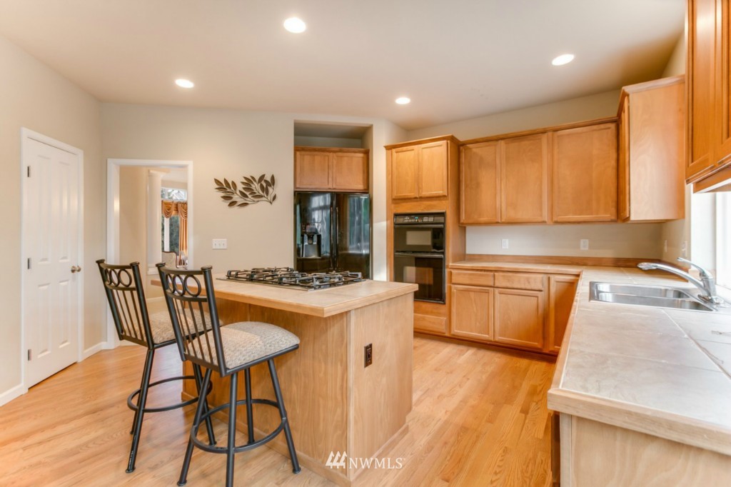 16623 Southeast 162nd Street Renton, WA 98058 - Photo 7 of 20 Gallery Image 7