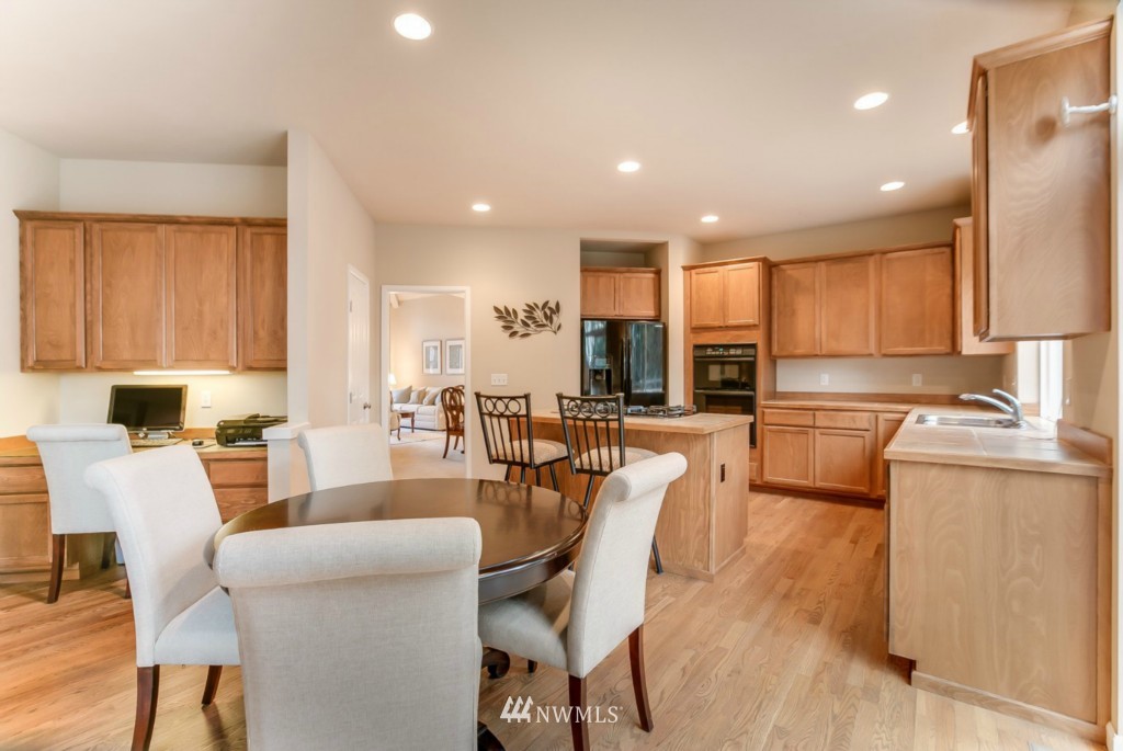16623 Southeast 162nd Street Renton, WA 98058 - Photo 10 of 20 Gallery Image 10