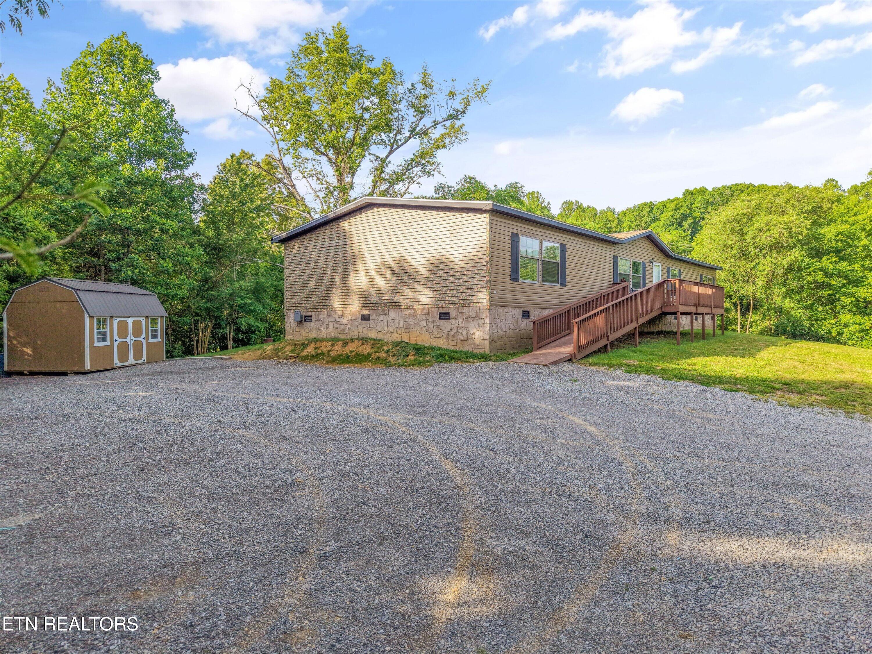 540 Mel Hall Road Maryville, TN 37803 - Photo 4 of 44 04-540 Mel Hall Rd037