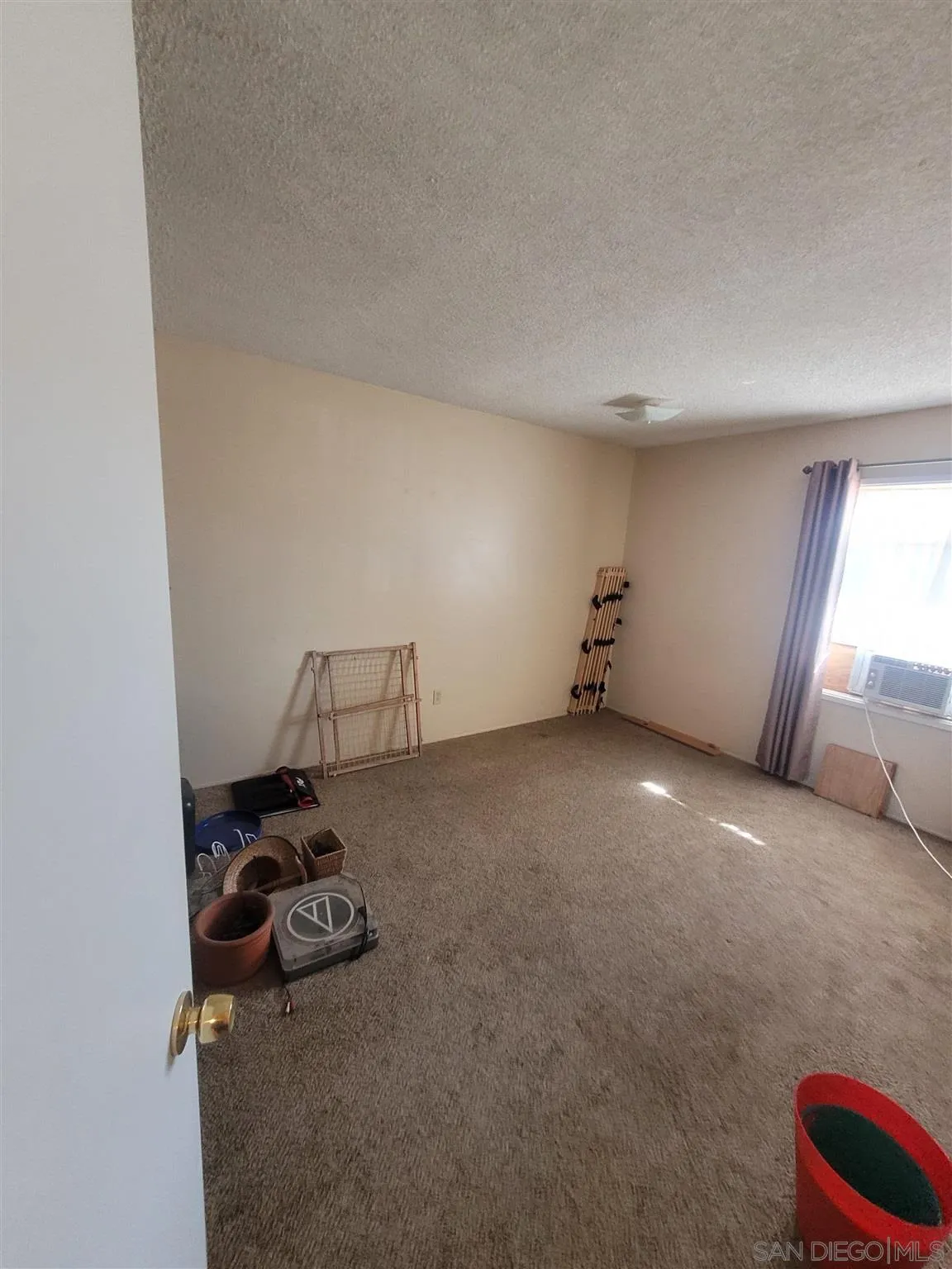 1009 Broadview Street Spring Valley, CA 91977 - Photo 6 of 15 Gallery Image 6