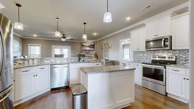 $539,900 | 5167 Vinnie Dell Drive, Chapel Hill, TN 37034