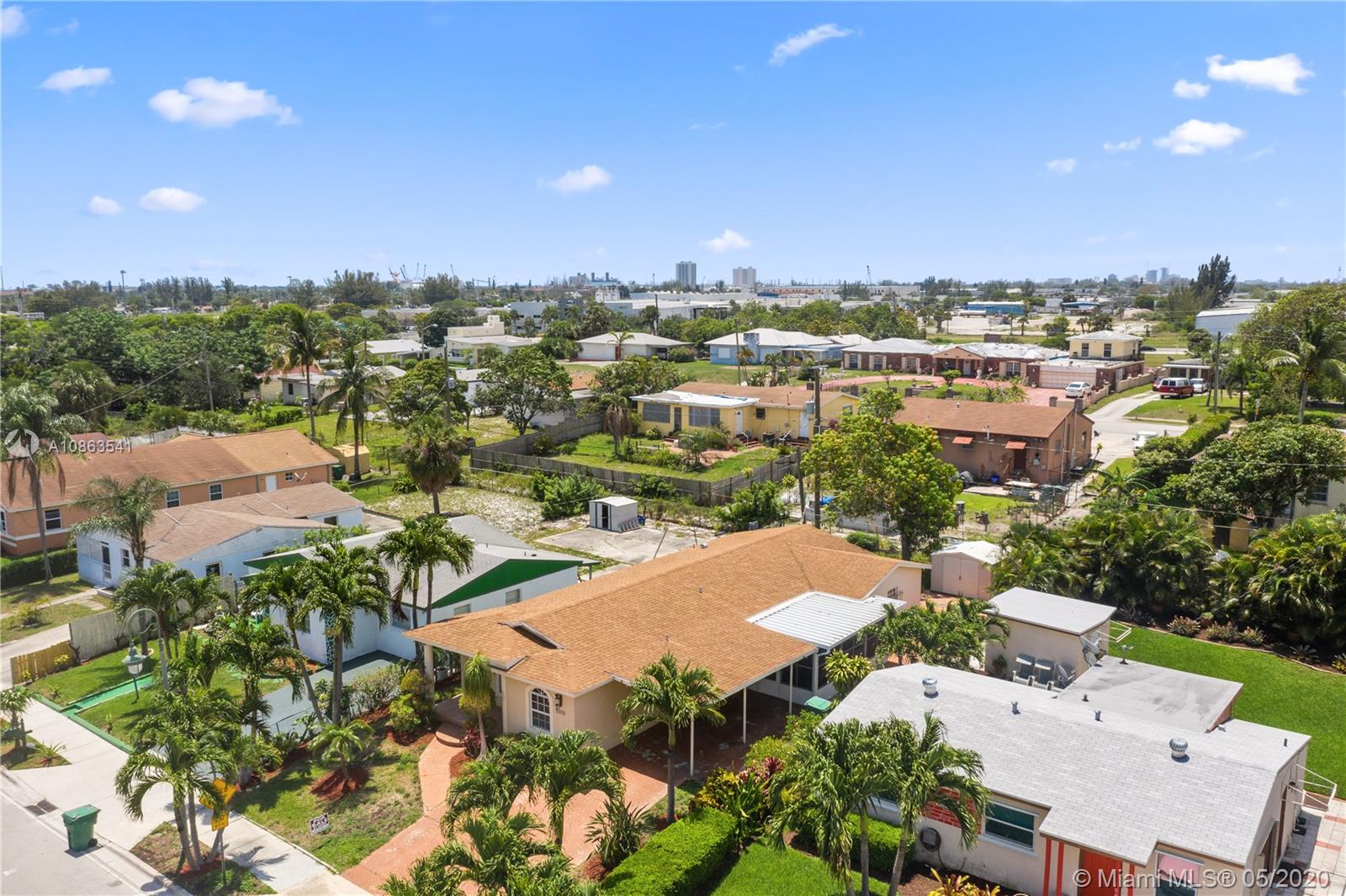 1079 West 26th Street Riviera Beach, FL 33404 - Photo 5 of 28 Gallery Image 5