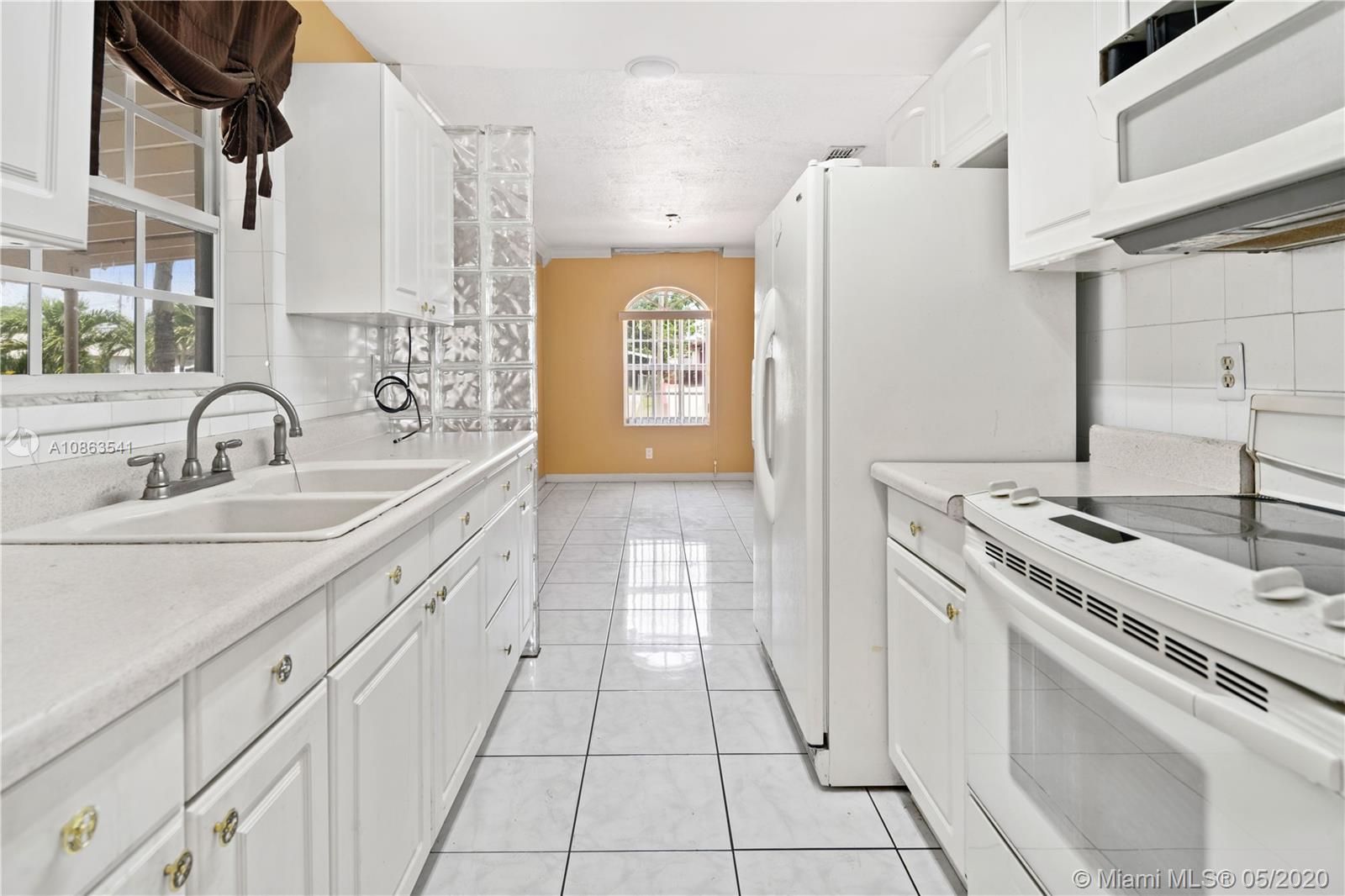 1079 West 26th Street Riviera Beach, FL 33404 - Photo 7 of 28 Gallery Image 7