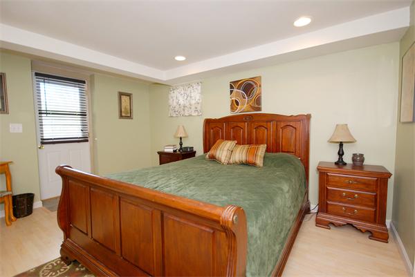 17 Crescent Road Lexington, MA 02421 - Photo 13 of 22