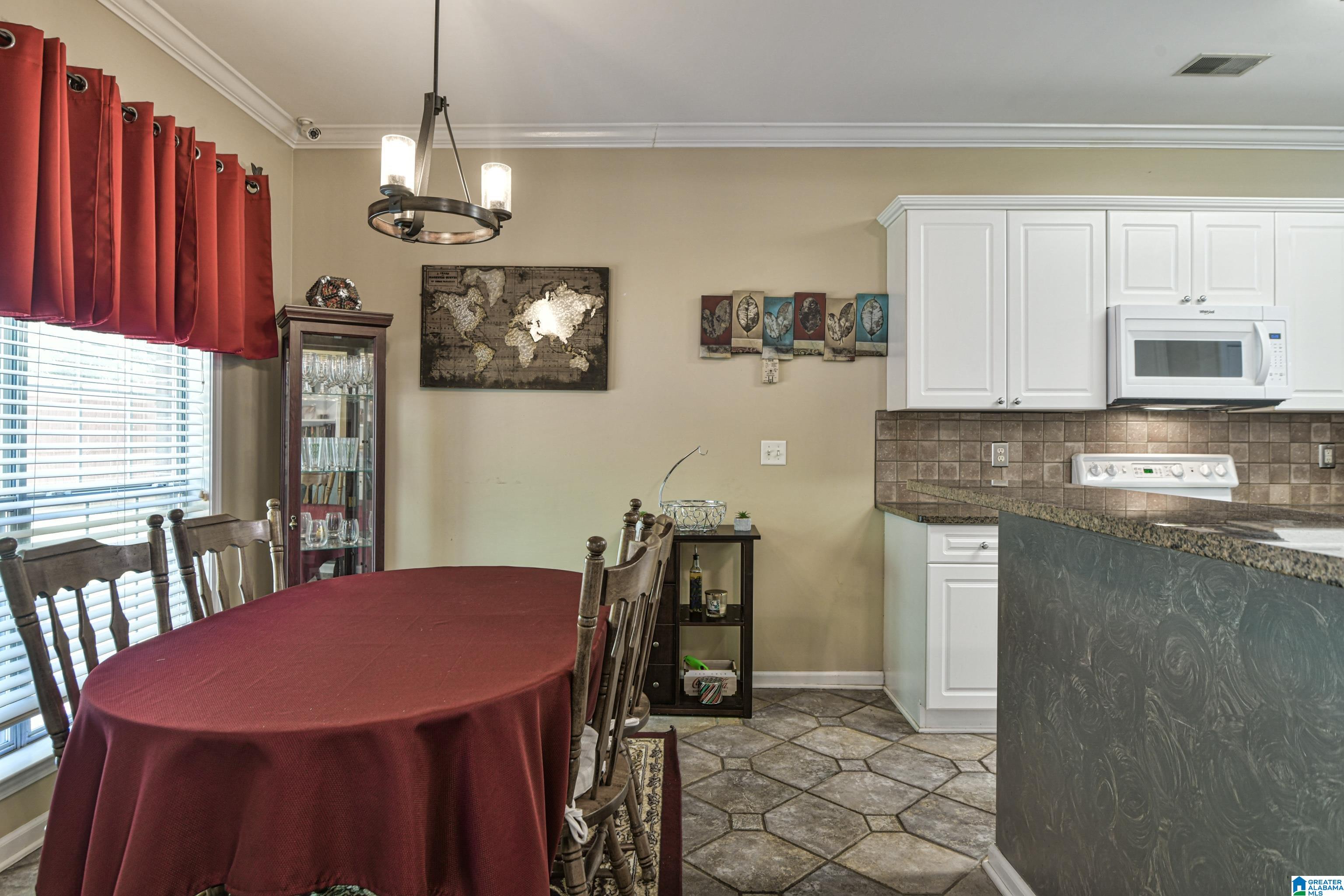 408 Enclave Circle Fultondale, AL 35068 - Photo 11 of 46
