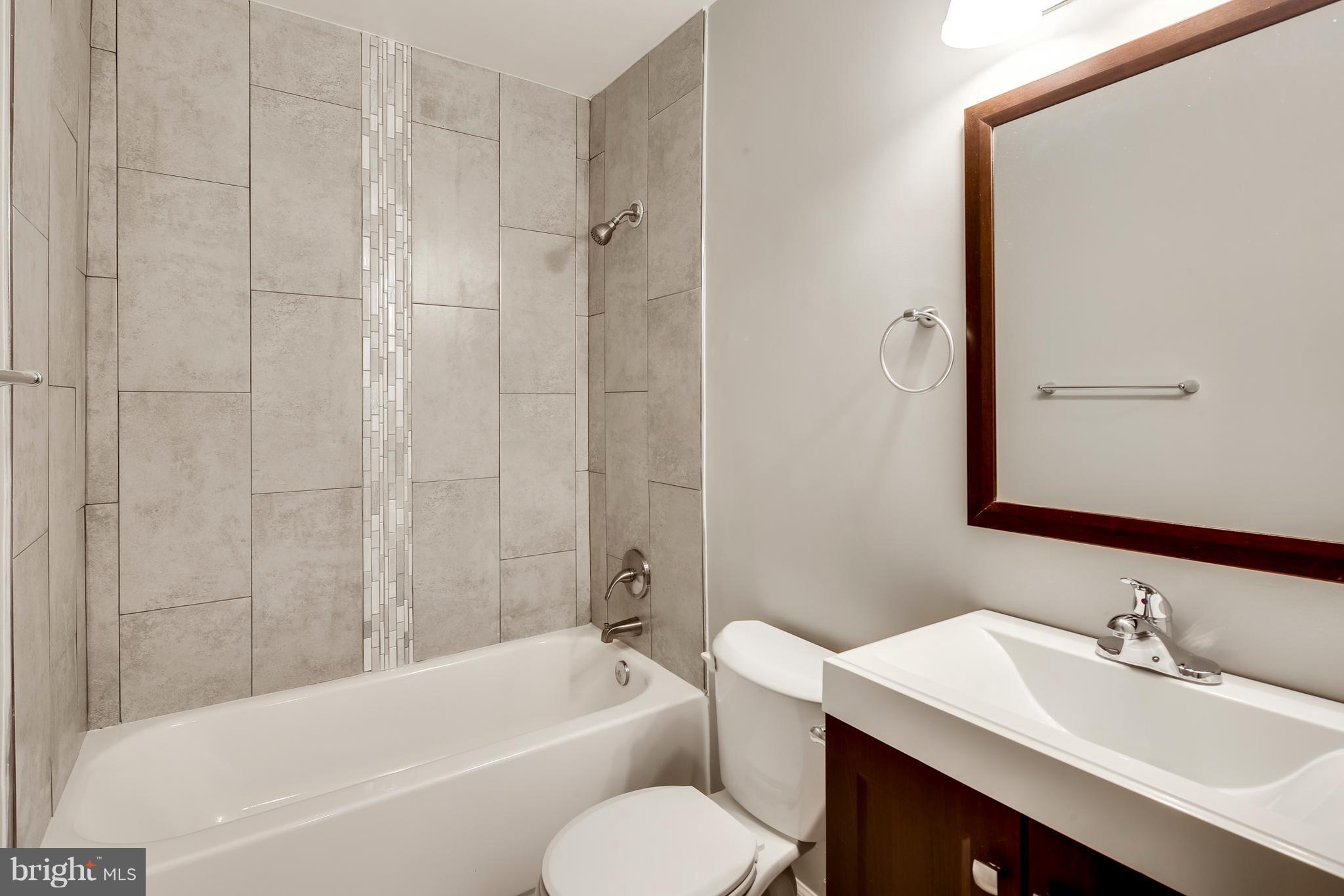 8333 Kendale Road Baltimore, MD 21234 - Photo 12 of 26 Bath